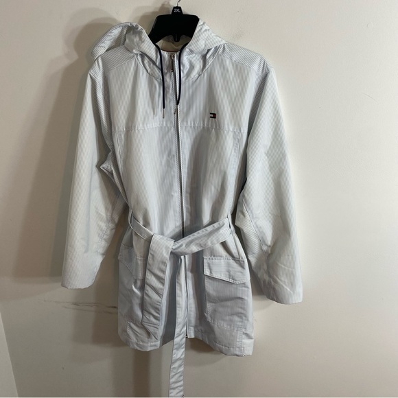 Tommy Hilfiger Blue Pin Striped Hooded XL Belted Women’s Light Spring Rain Coat - Picture 2 of 10